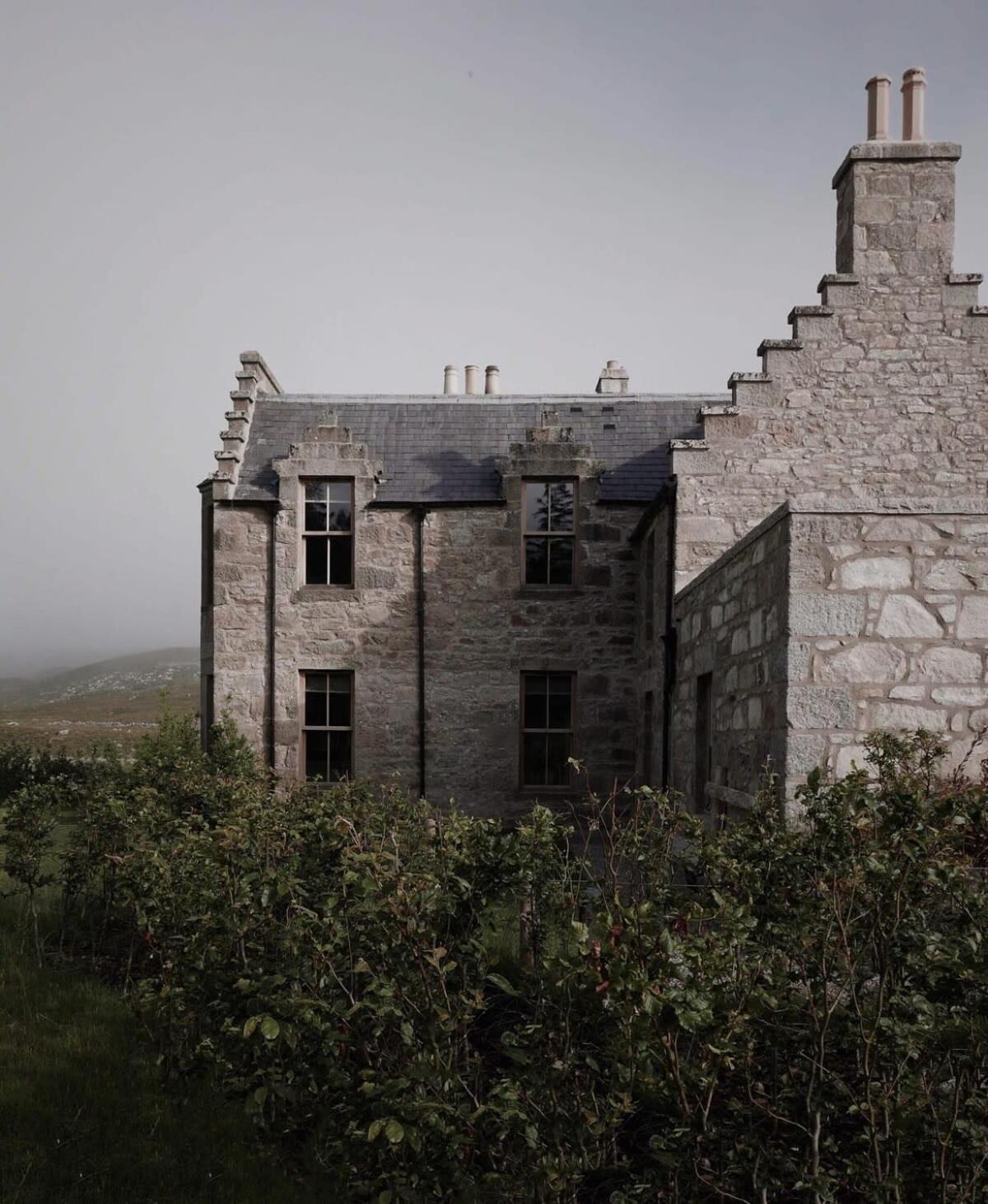 Huswell - Gairnshiel Lodge - Unique & Exclusive Lodge Next To The Castle Ballater Esterno foto